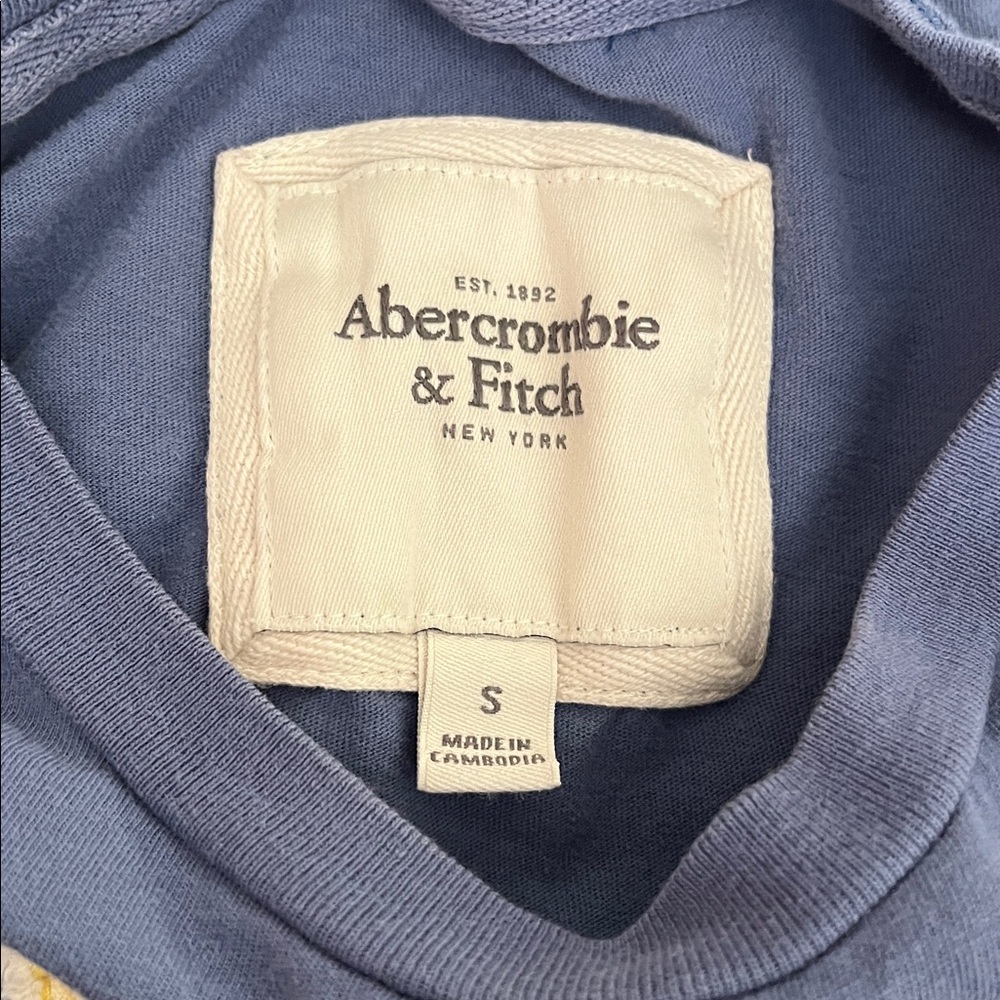 Abercrombie & Fitch & Hollister 2 Tee and legging. - Picture 2 of 8